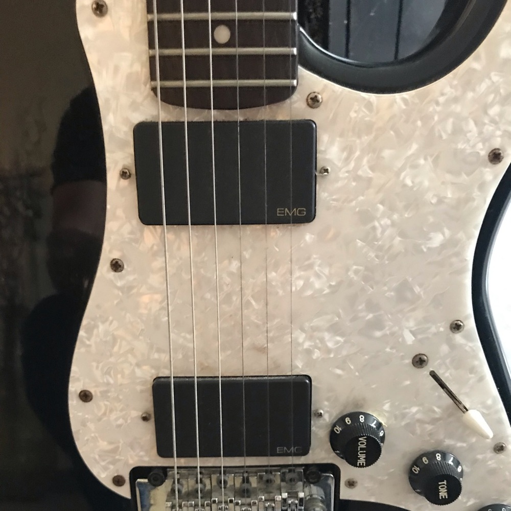 Fender Stratocaster - Picture 2 of 4